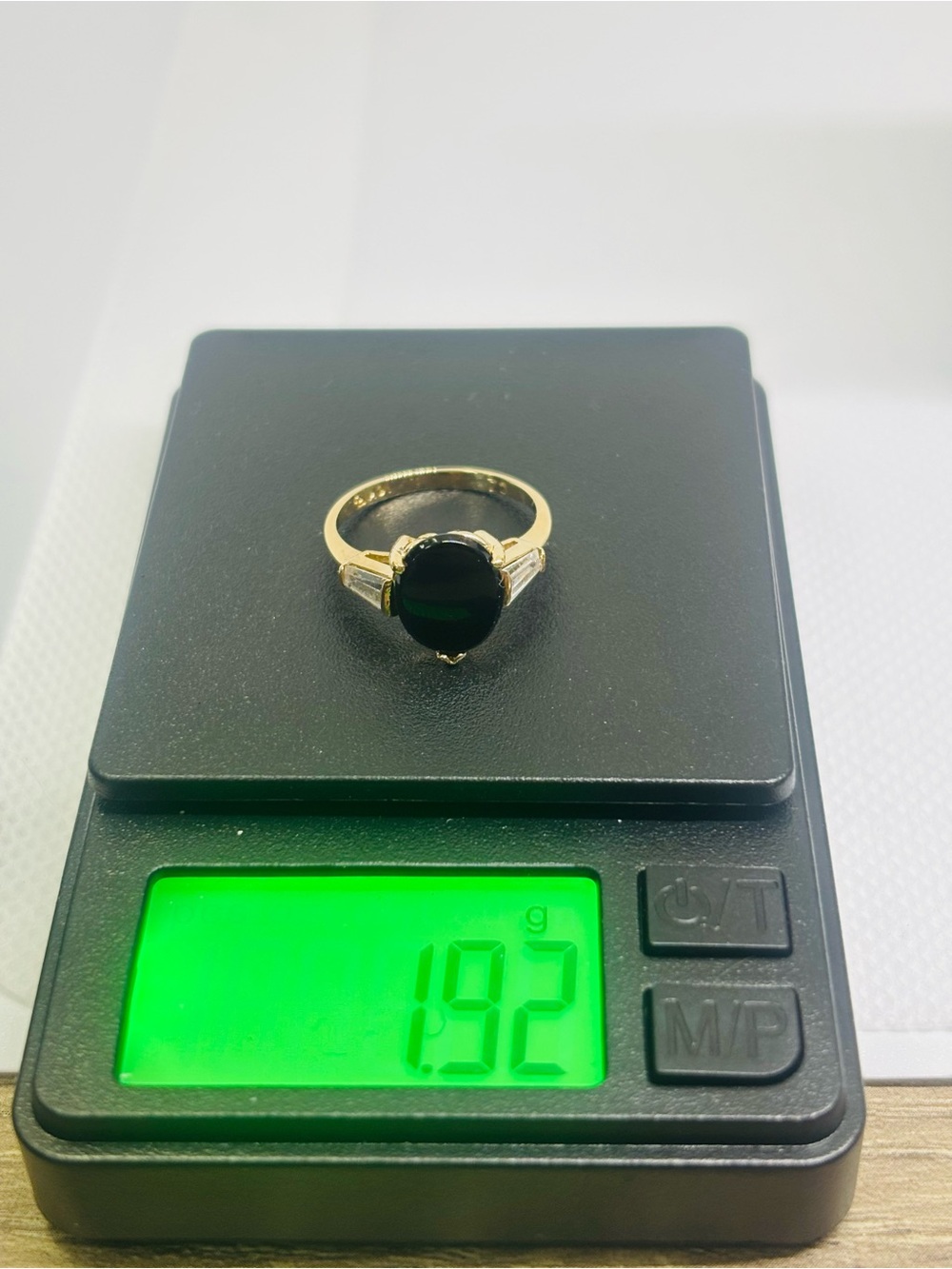Vintage Gothic 10K ‘Alaskan Diamond’ Hematite gold ring, size 5 - Picture 5 of 9